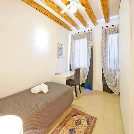 Dolcevita Apartments N 489 San Marco Venetië Buitenkant foto